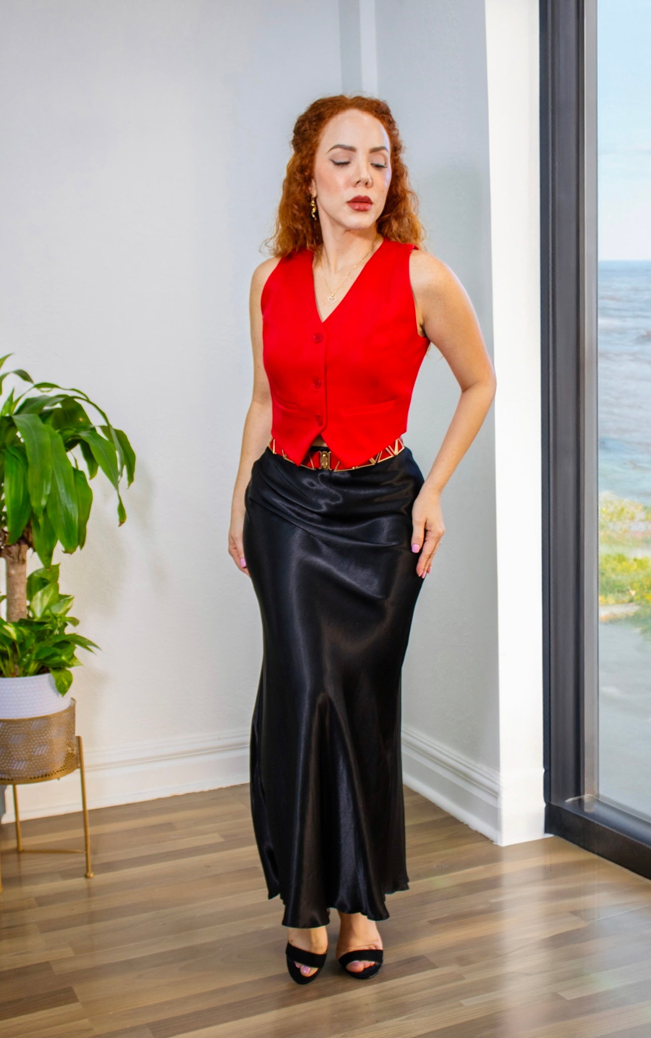 Black skirt women