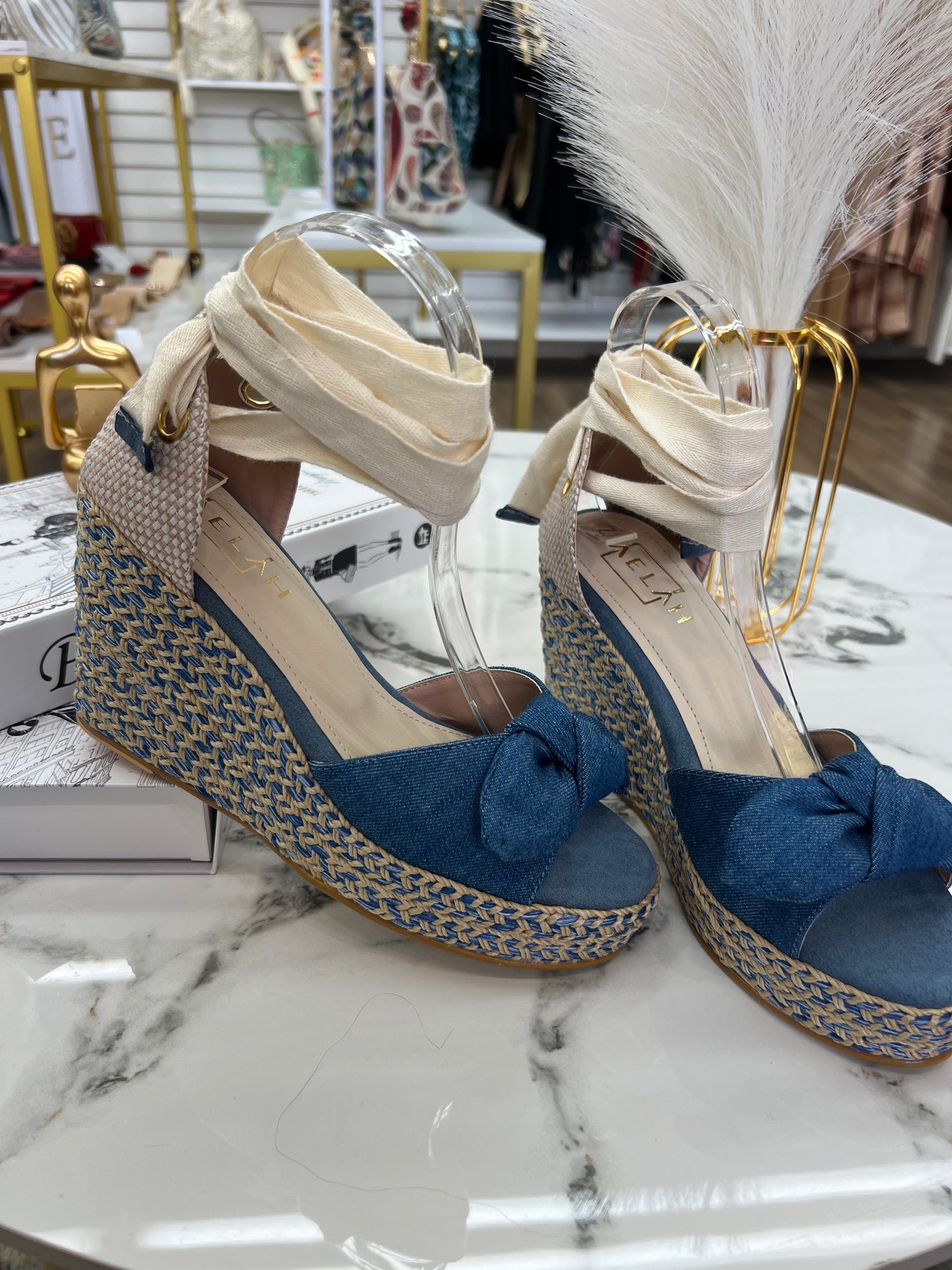 SHOES